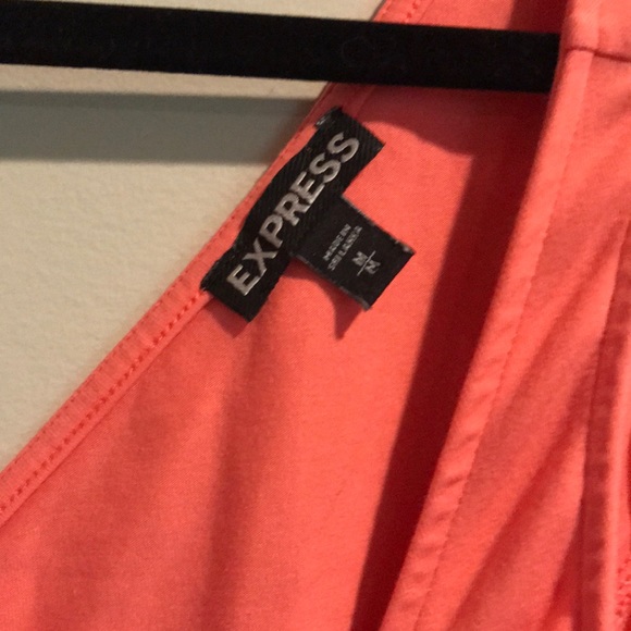 Express cut out back peplum shirt - Picture 3 of 3